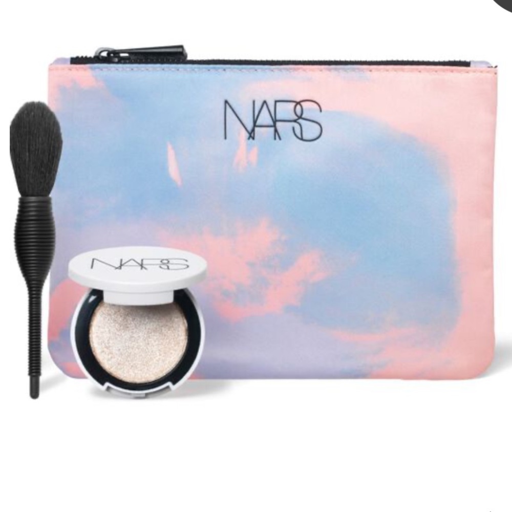 NARS Lavendar Pouch, Mini Yachiyo Brush, Mini Eros Light Reflecting Luminizer